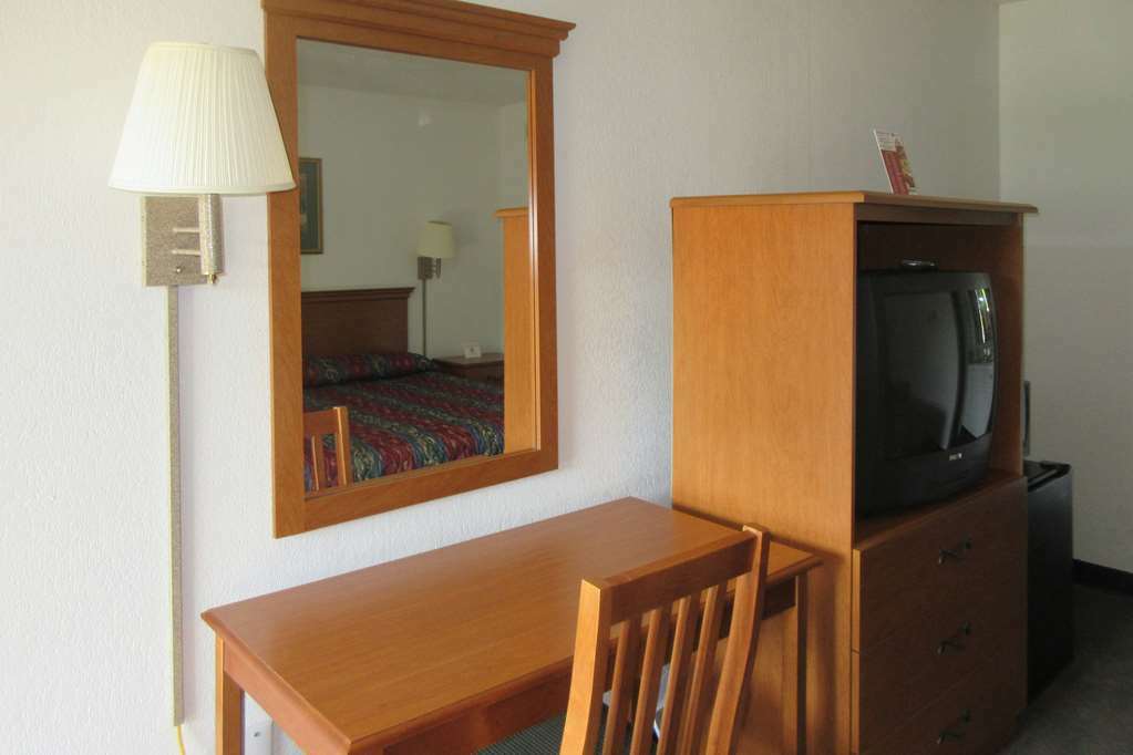 Rodeway Inn And Suites Portsmouth Zimmer foto